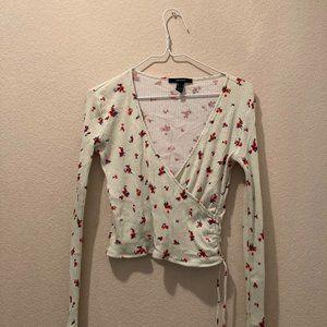 Forever 21 long sleeve top size medium